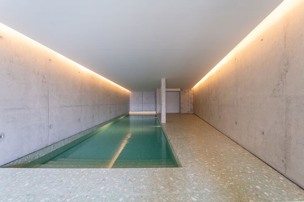 2 bedroom flat with balcony in a new development in Porto 4230923732