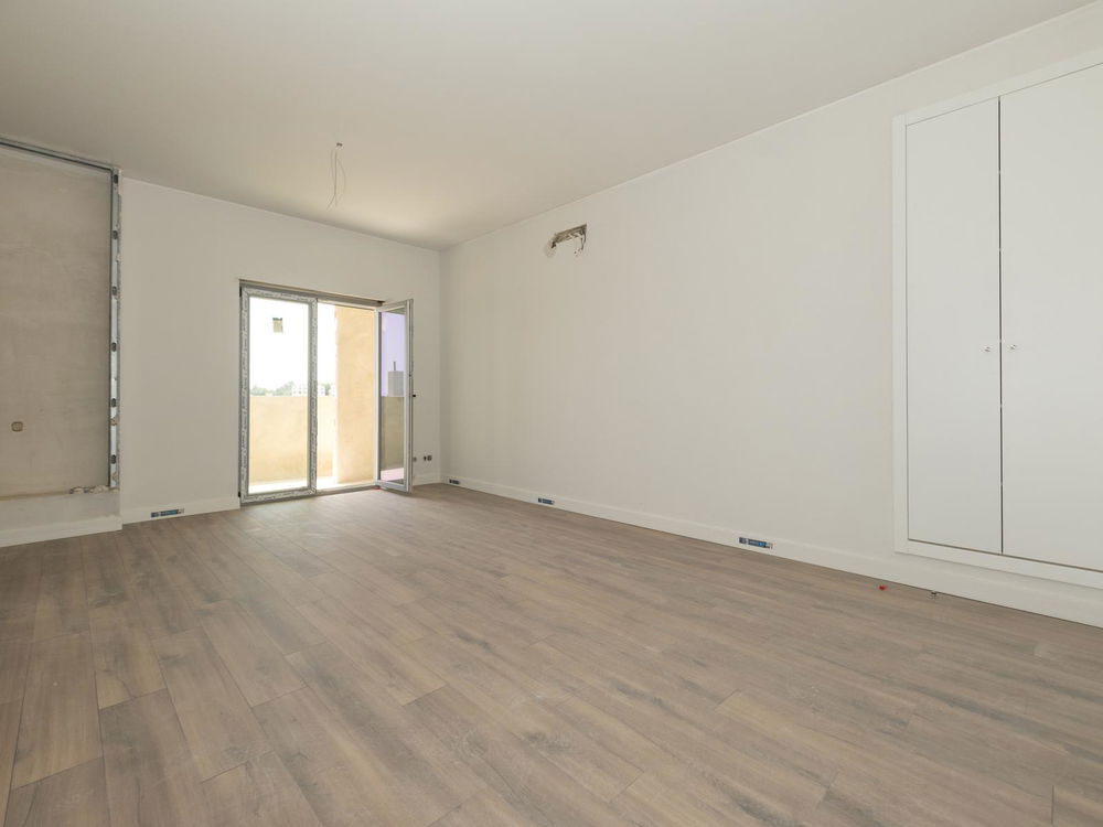 3 bedroom flat with terrace and parking in Tavira 4219114415