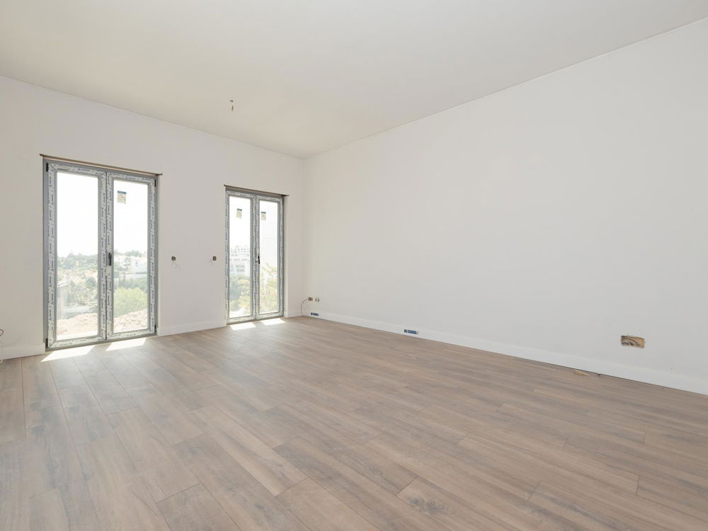 2 bedroom flat with 2 balconies and parking in Tavira 4120976285