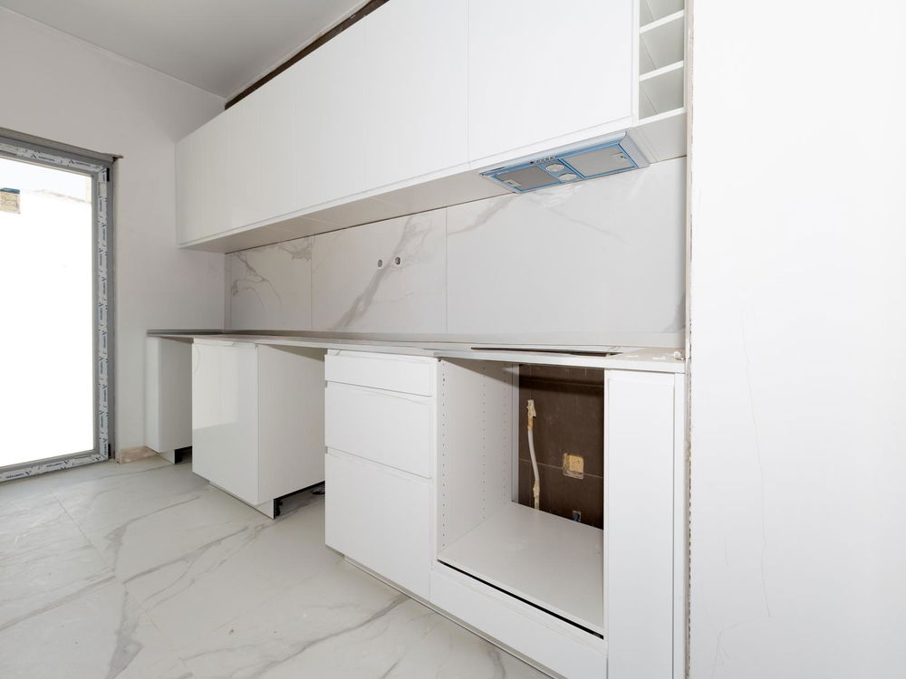 2 bedroom flat with 2 balconies and parking in Tavira 4120976285