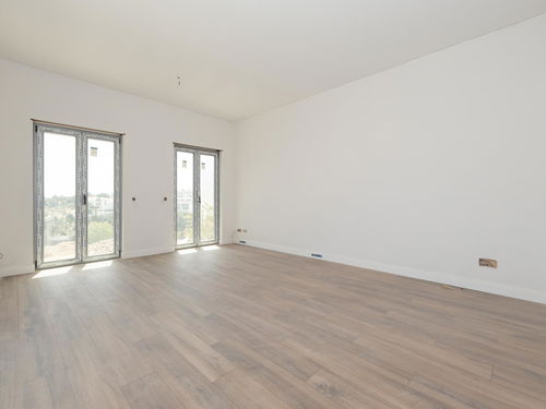 2 bedroom flat with balcony and parking in Tavira 3275503102