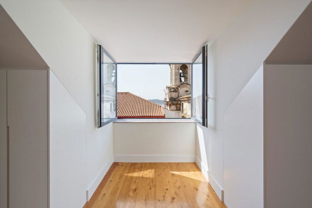 2 bedroom flat with private garden, in Schindler’s Palace, Lisbon 4120765981