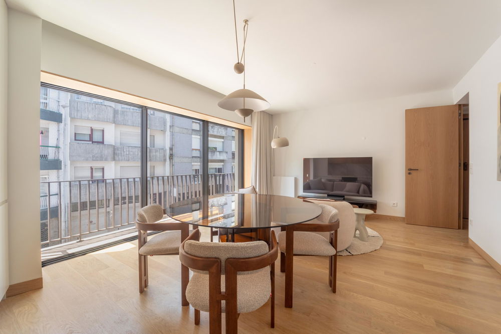 New 1 bedroom flat, with balcony, in Rua de Camões 756346183