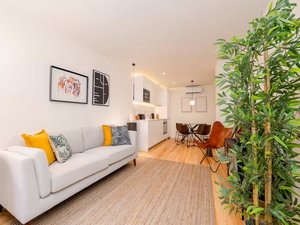 1 bedroom flat, furnished, completely refurbished in Lisbon 3906315838