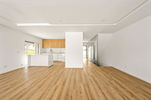 4 bedroom villa with swimming pool in Sobreda, Costa da Caparica 3533136149