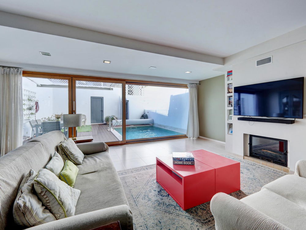 Detached house with swimming pool and garage, in Ajuda 2239344750