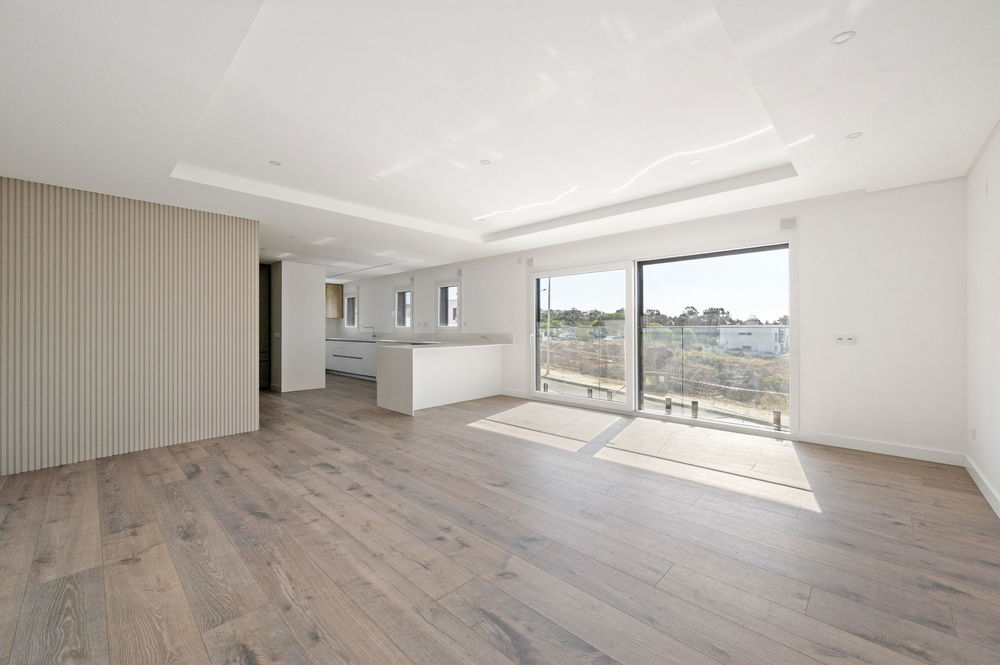 New 3 bedroom flat, with terrace and garage, in Almada 1625774885