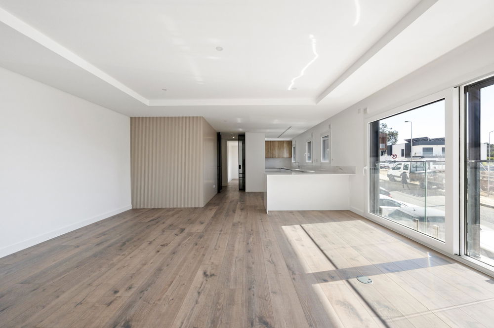 New 3 bedroom flat, with terrace and garage, in Almada 1625774885