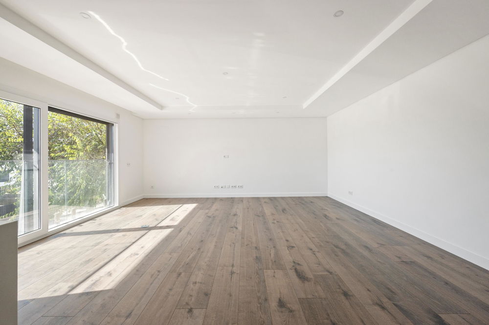 New 3 bedroom flat, with terrace and garage, in Almada 1625774885