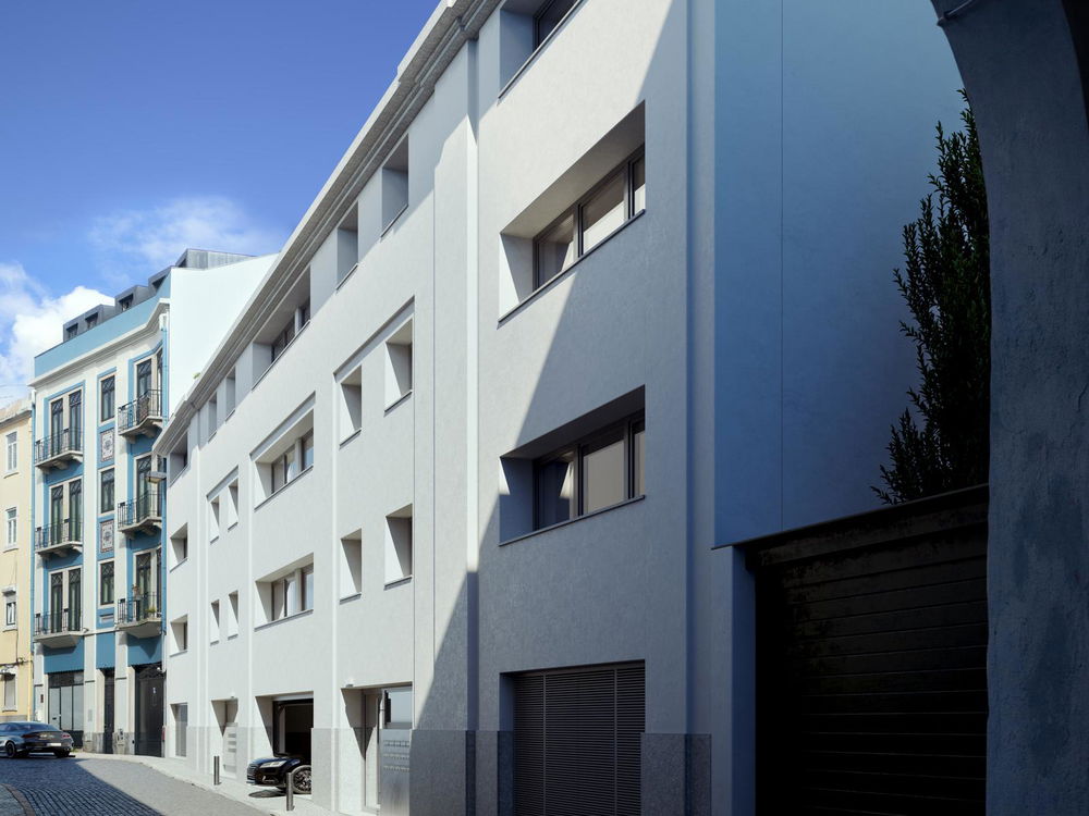 2 bedroom flat with parking located in Arroios, Lisbon 2142054085