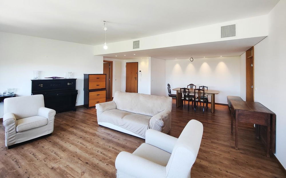 3 bedroom flat with 2 parking spaces and storage room, in Expo 1112797455