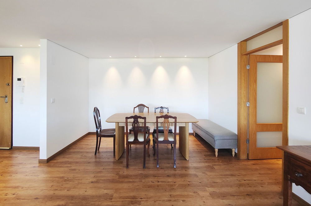 3 bedroom flat with 2 parking spaces and storage room, in Expo 1112797455