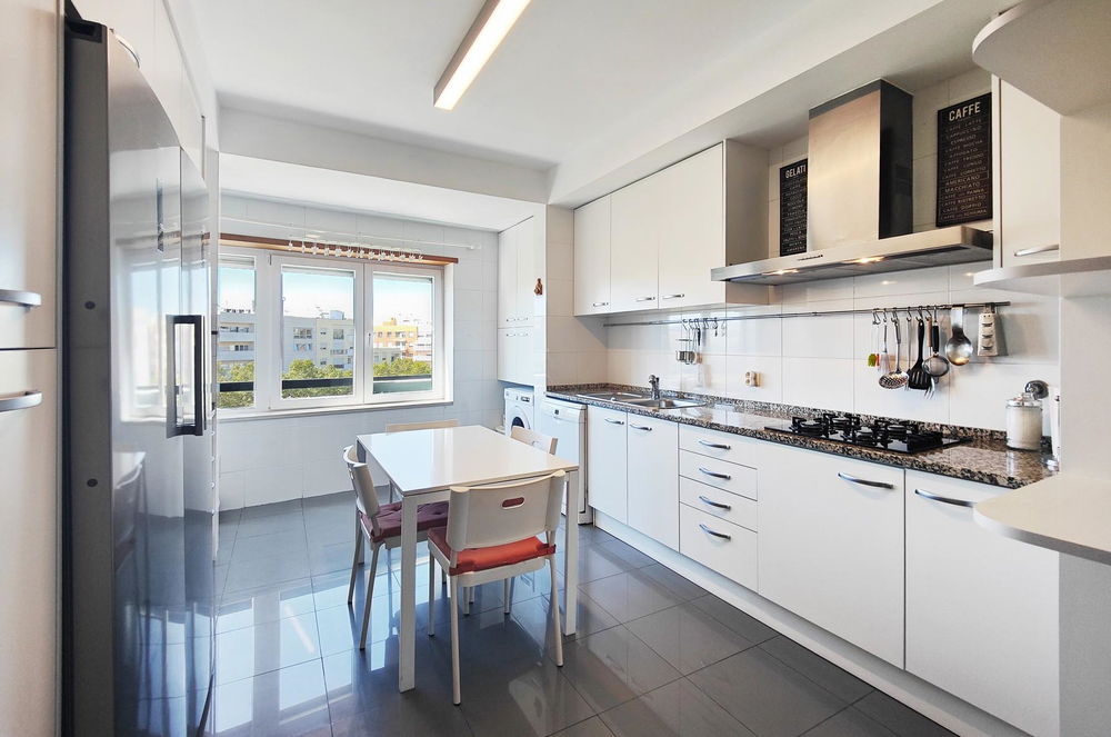 3 bedroom flat with 2 parking spaces and storage room, in Expo 1112797455