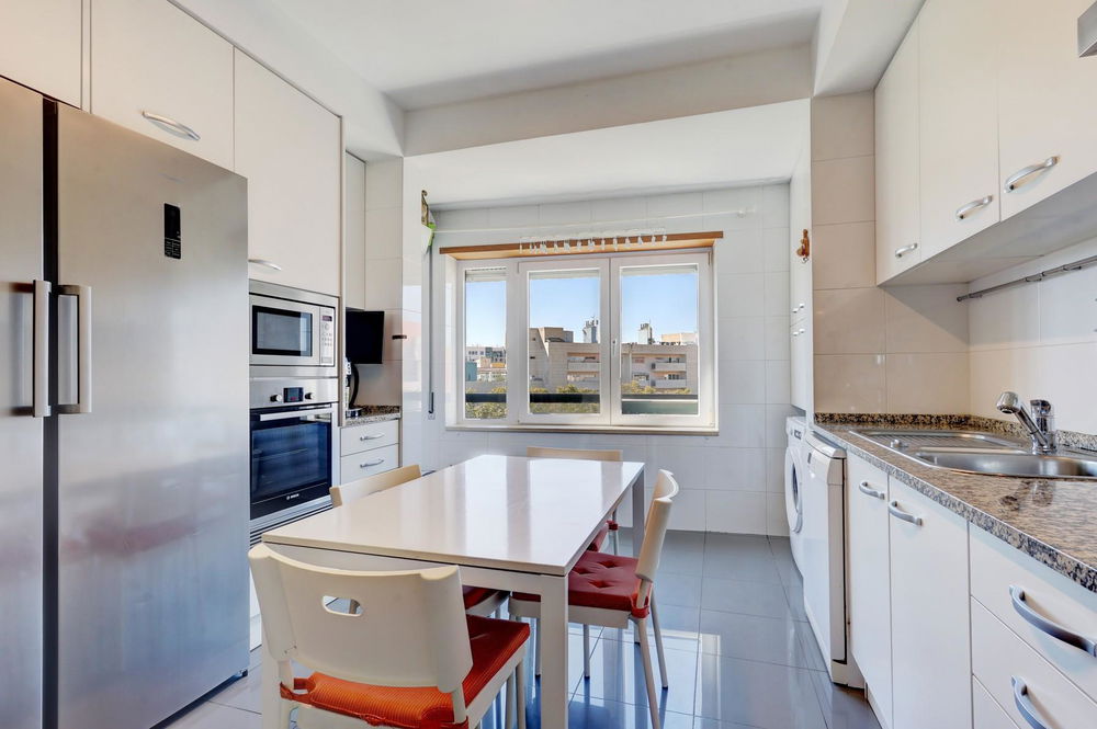 3 bedroom flat with 2 parking spaces and storage room, in Expo 1112797455