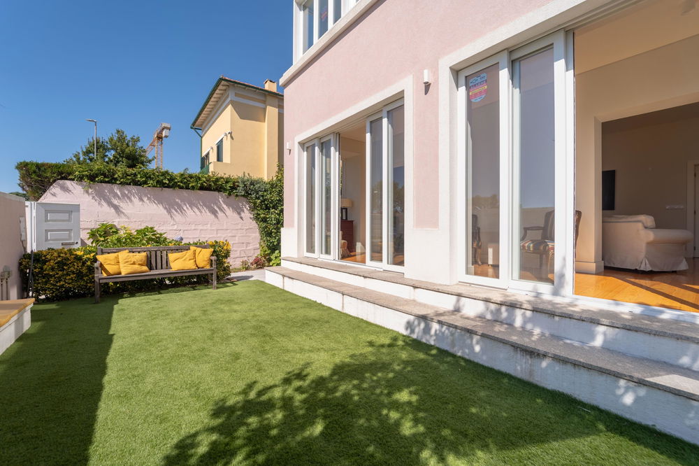 Renovated 5 bedroom villa 2023, with garden of 400 sq m – Nevogilde 3341773867