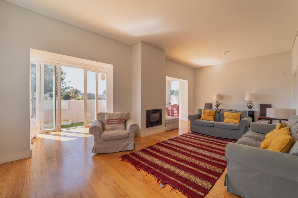 Renovated 5 bedroom villa 2023, with garden of 400 sq m – Nevogilde 3341773867