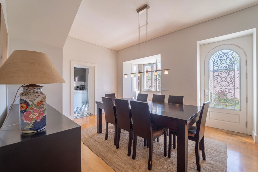 Renovated 5 bedroom villa 2023, with garden of 400 sq m – Nevogilde 3341773867