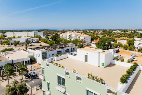 3 bedroom flat with parking in the Center of Almancil, Algarve 2320902673