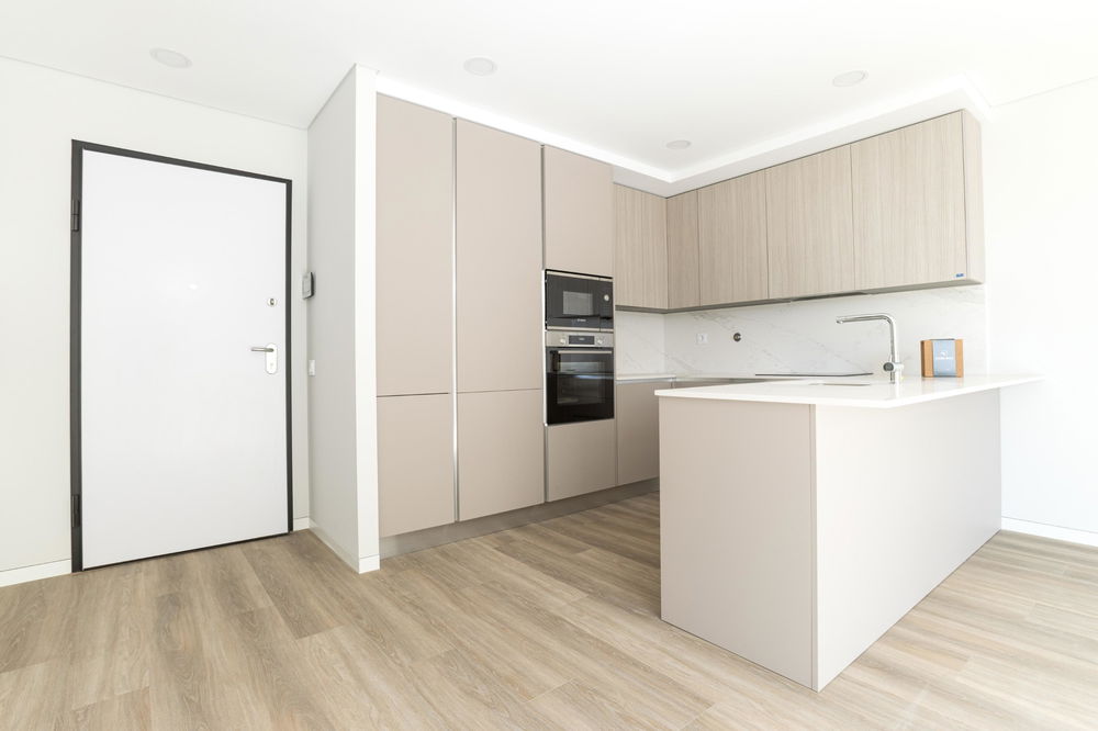 3 bedroom flat with parking in the Center of Almancil, Algarve 2320902673