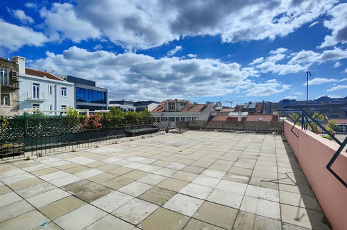 2 bedroom flat with terrace in Luciano Cordeiro, Lisbon 3419848820