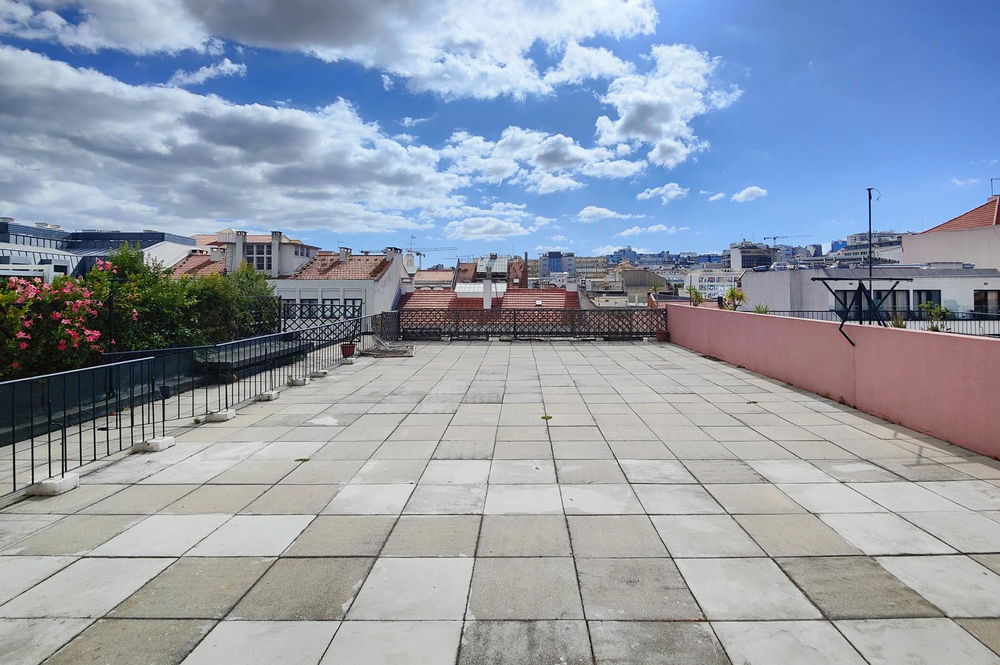 2 bedroom flat with terrace in Luciano Cordeiro, Lisbon 3419848820