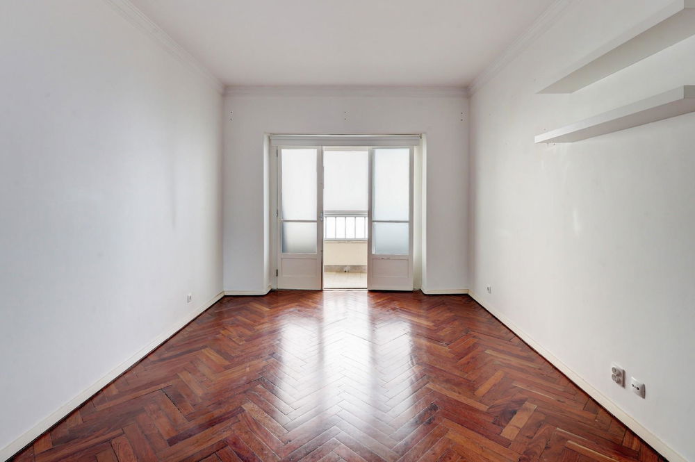 2 bedroom flat with terrace in Luciano Cordeiro, Lisbon 3419848820