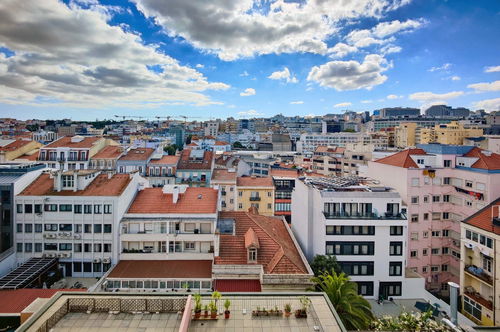2 bedroom flat to remodel, in Luciano Cordeiro, Lisbon 3167875298