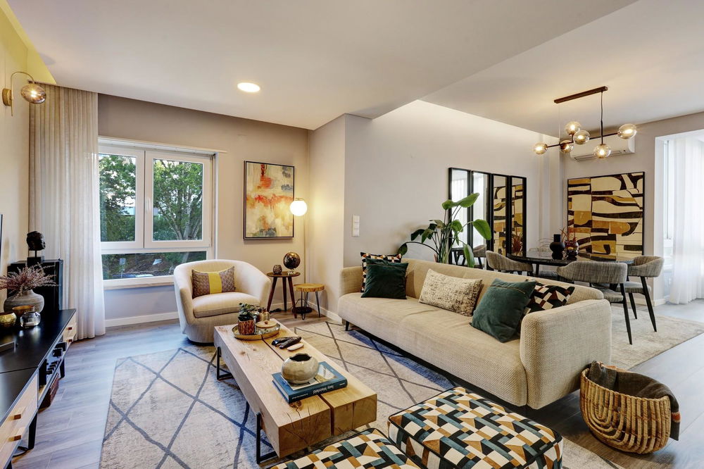 3 bedroom flat, renovated, located in Carnaxide 3964801905