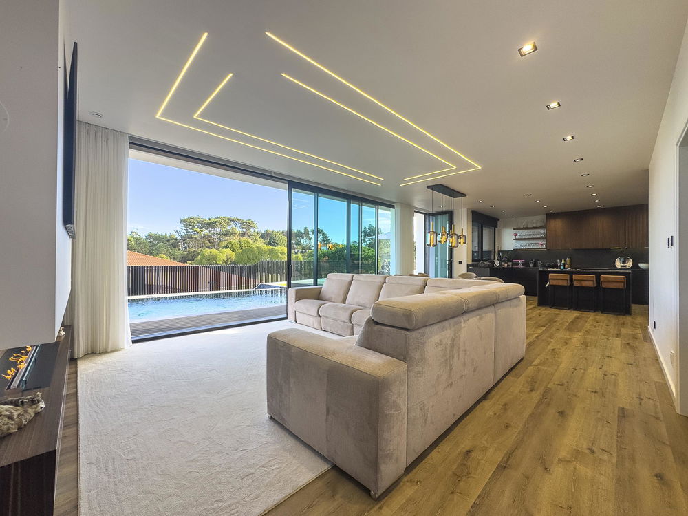 Single storey 4 bedroom villa with heated pool, in Lagoa, Ericeira 378859010