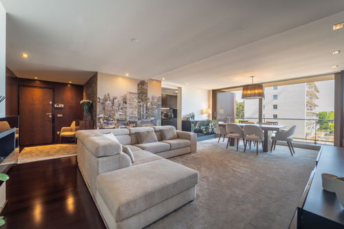 3 bedroom flat with 3 suites and closed box for 2 cars, in Canidelo 2710549921