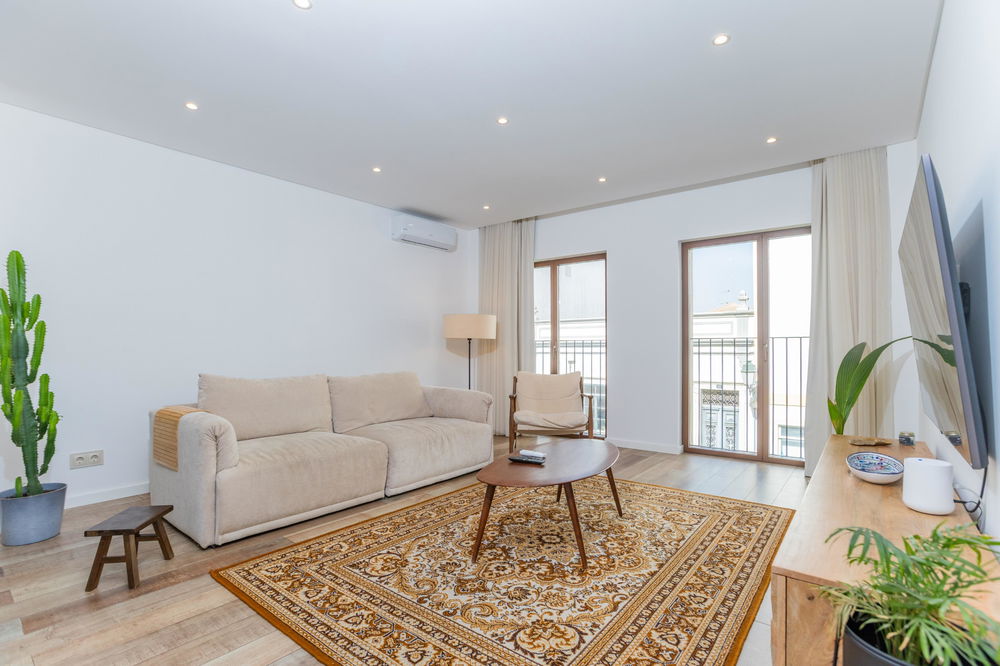 Refurbished 4 Bedroom Villa in the Center of Faro, Algarve 2353743486