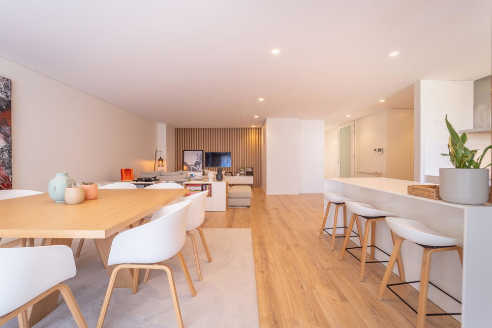 4 bedroom flat with balcony, in Matosinhos Sul 3898144519