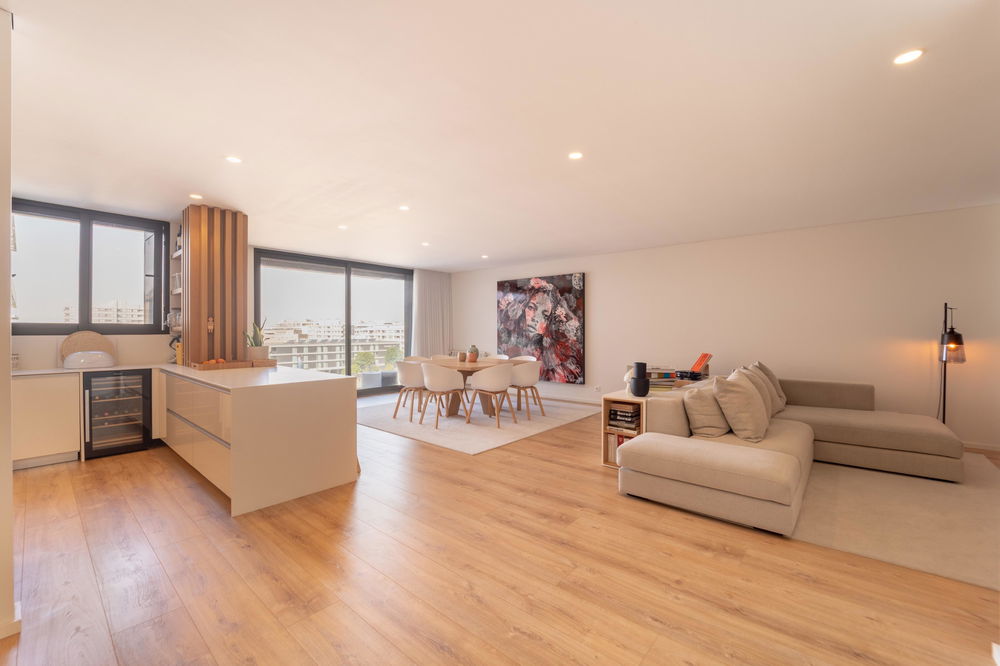 4 bedroom flat with balcony, in Matosinhos Sul 3898144519