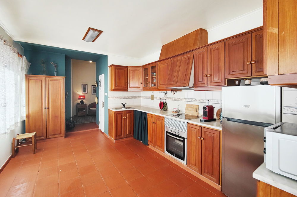 3+1 bedroom villa with balcony, in Parede 2443705071