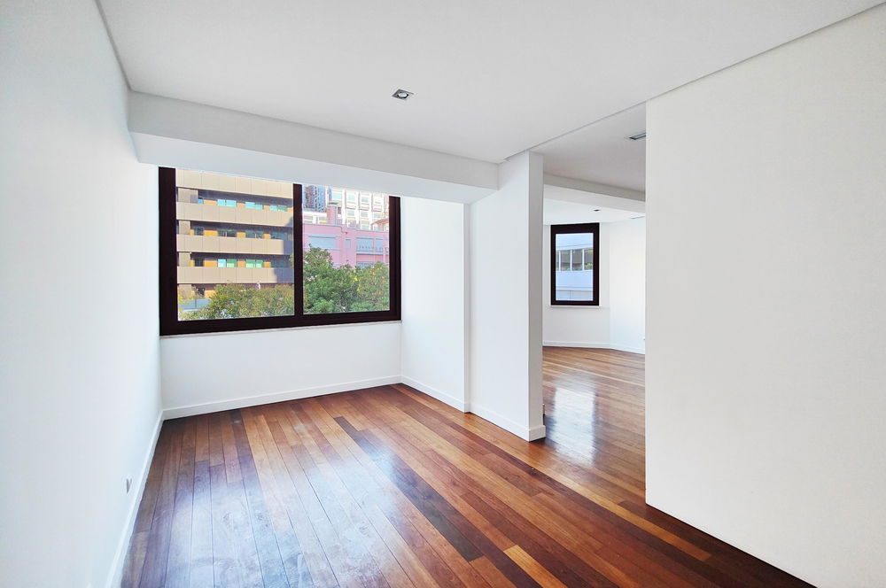 4 bedroom flat next to Eduardo VII Park, in Lisbon 2206372872