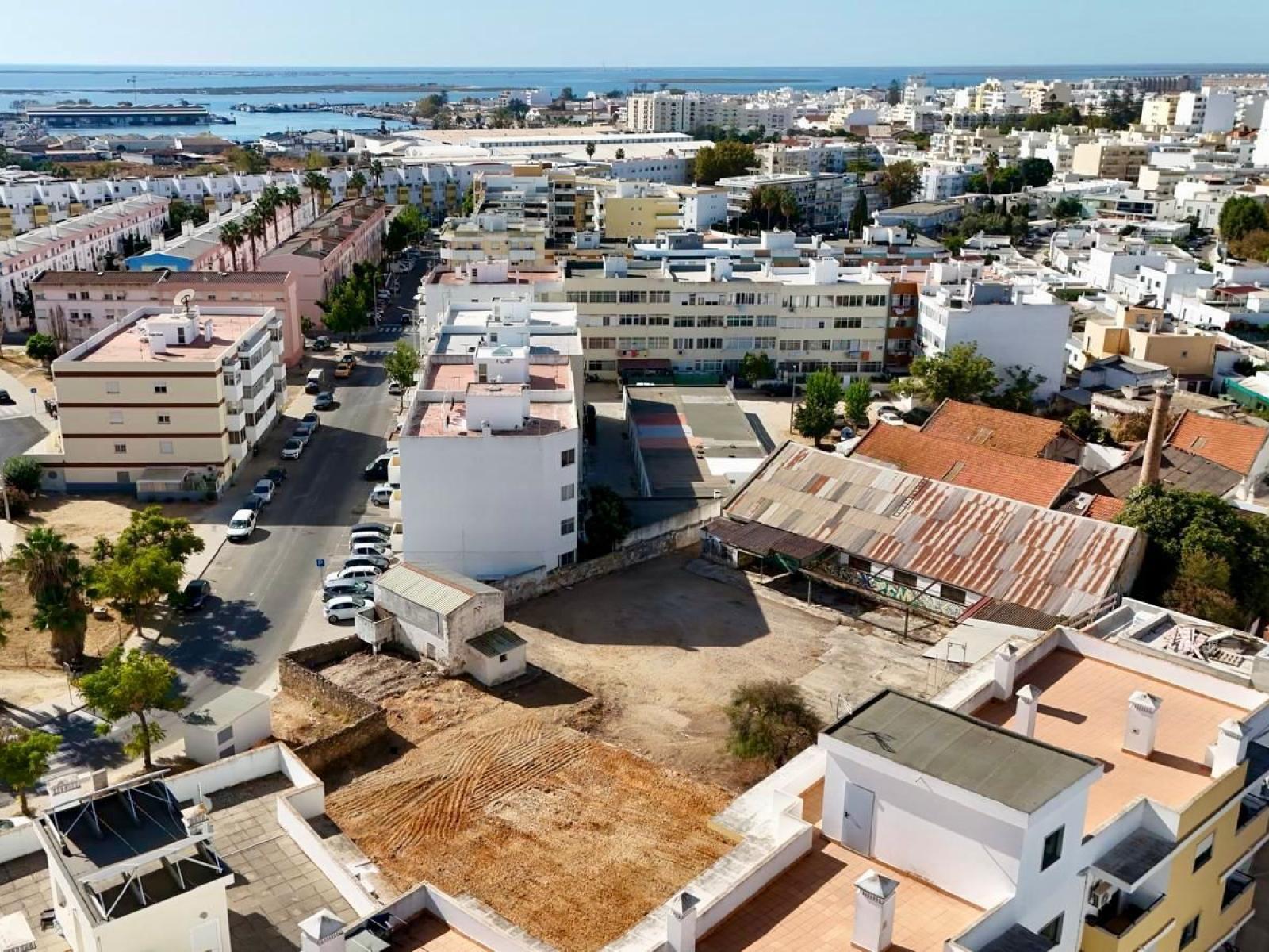 Urban land for construction in Olhão