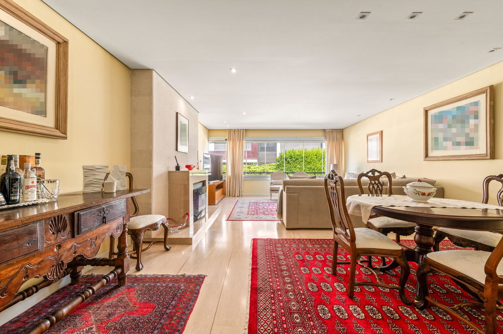 3 bedroom flat, with good areas, next to Casino Estoril 42335912