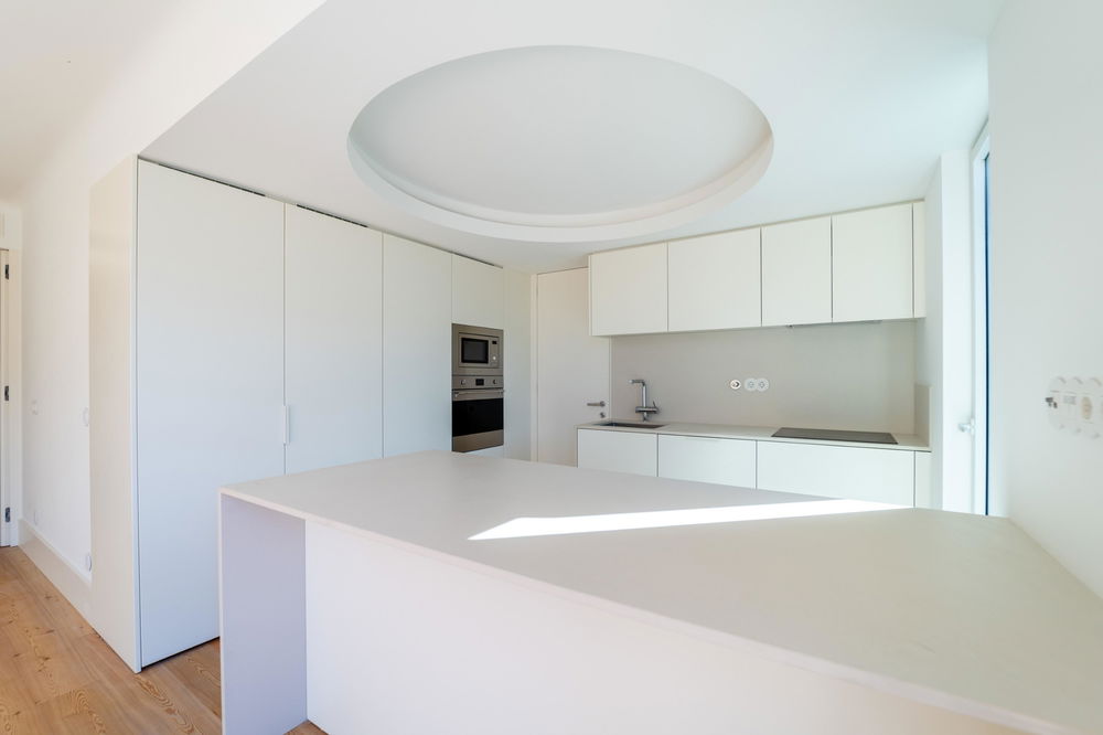 3 bedroom apartment with balcony inserted in new condominium in downtown Porto 1816292284