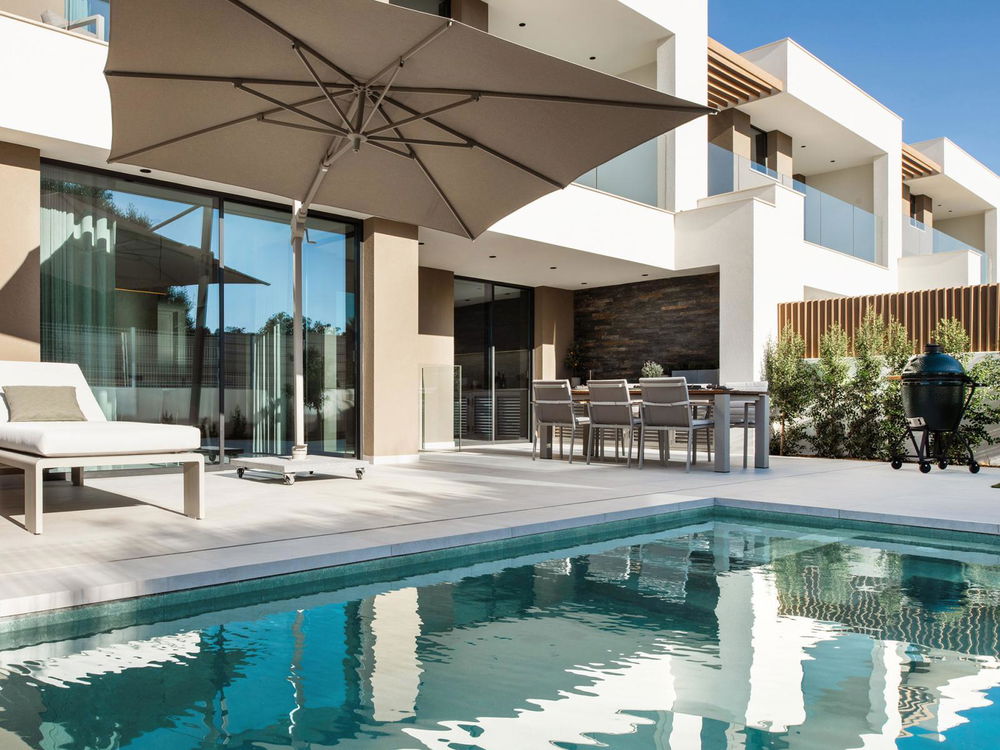 4 bedroom villa with pool and garden, in Almancil 1185751507