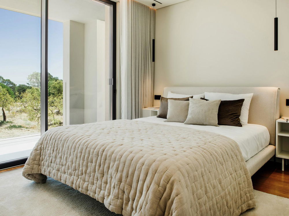 4 bedroom villa with pool and garden, in Almancil 1103160778