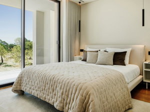 4 bedroom villa with pool and garden, in Almancil 1103160778