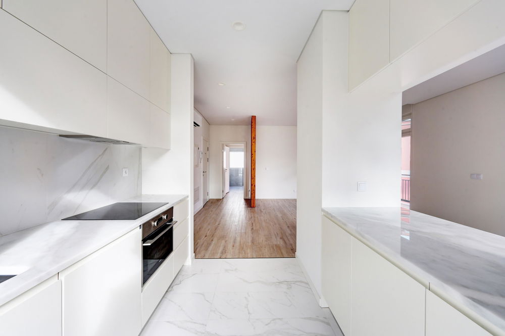 2 bedroom flat with balcony and parking, in Amoreiras 1415104537