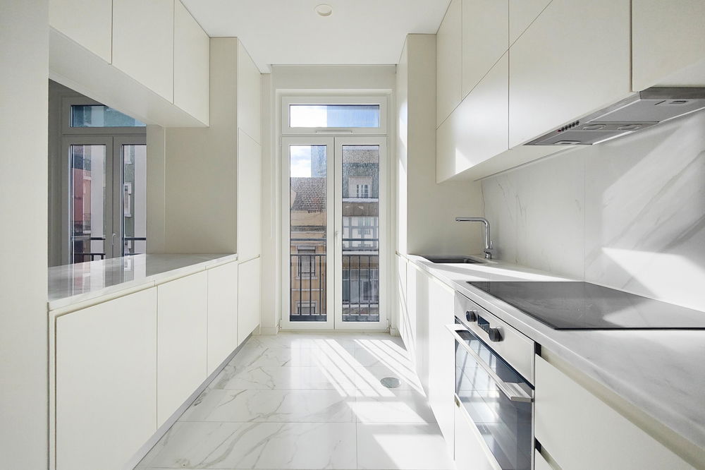 2 bedroom flat with balcony and parking, in Amoreiras 1415104537