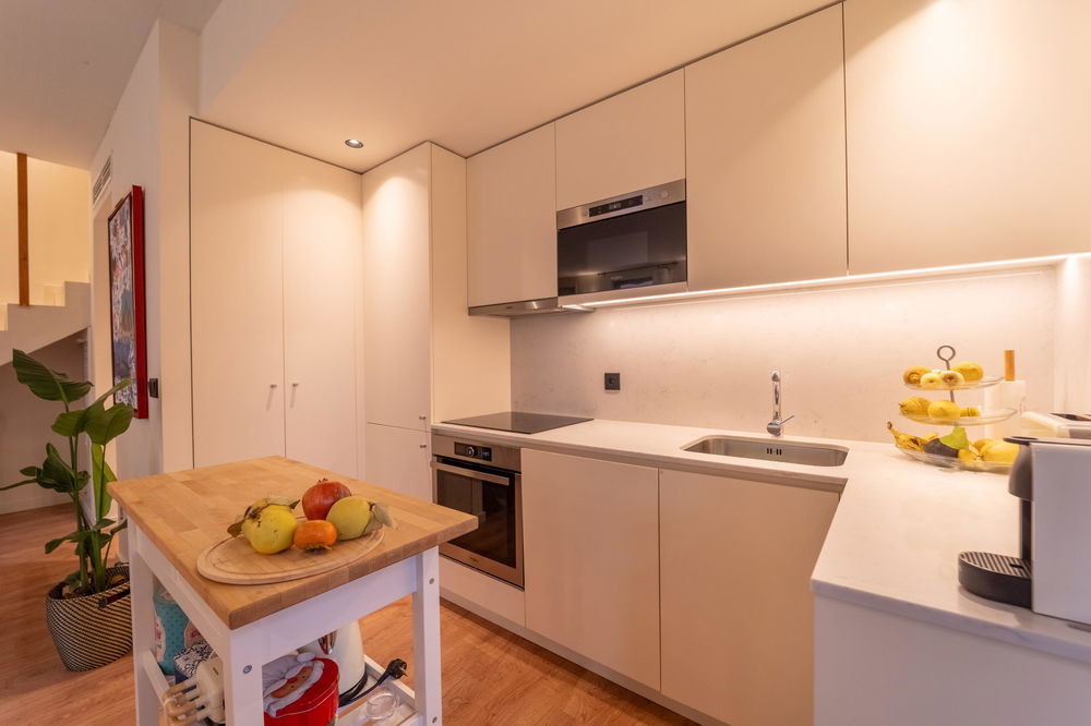 3 bedroom Triplex villa in a gated community in downtown Porto 3713159395