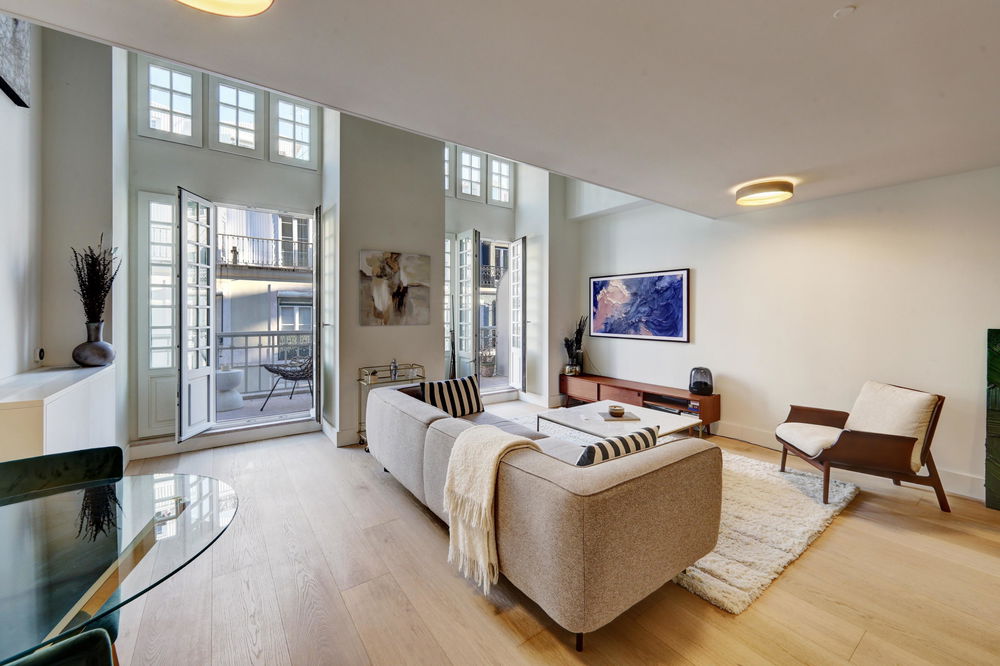 1+1 bedroom duplex flat with terrace and parking, on Avenida da Liberdade 2775139513