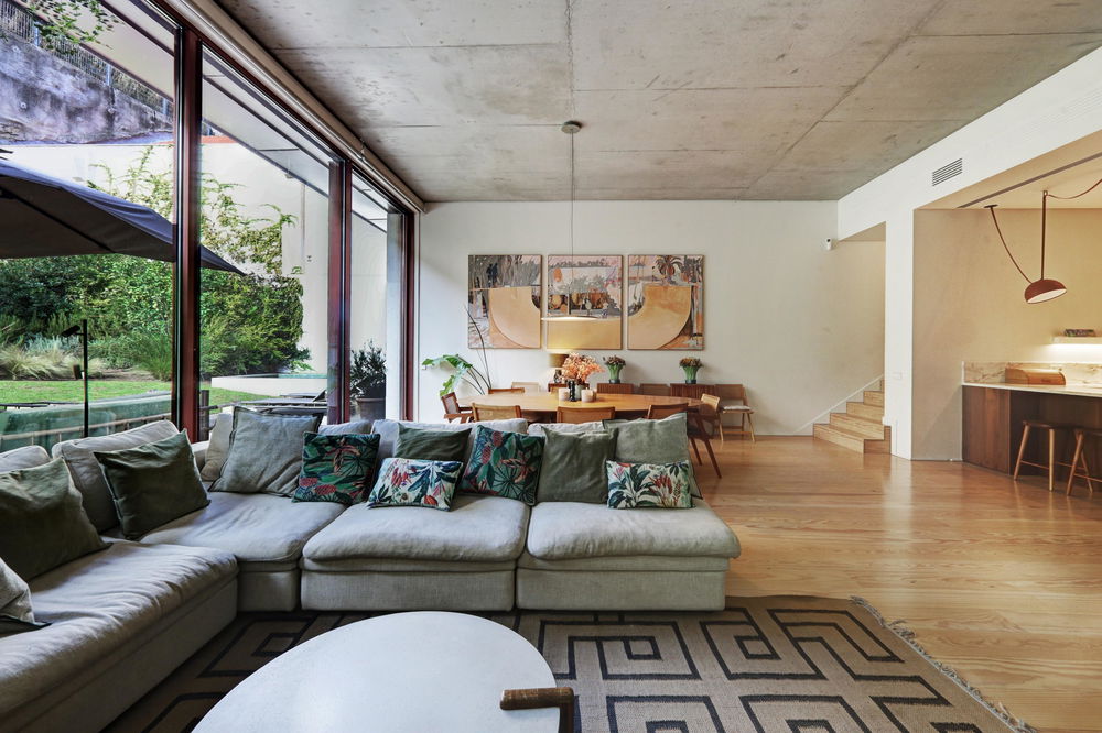 3 Bedroom Duplex Apartment with Private Garden and Swimming Pool, in Marvila 3131063519