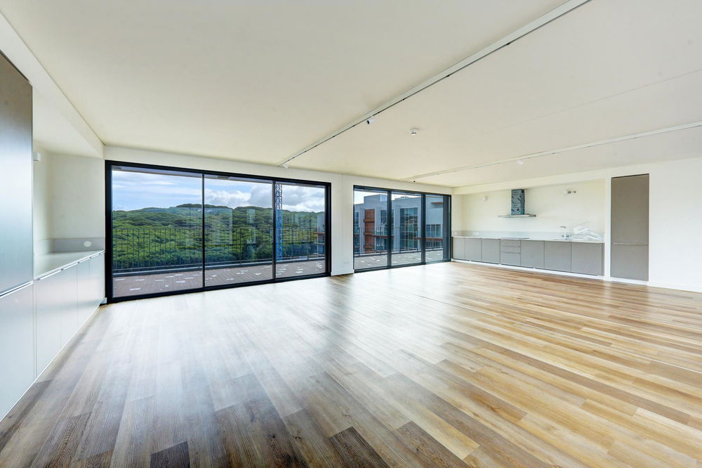 4 bedroom flat in gated community with swimming pool, gym, in Miraflores, Lisbon 1513056117