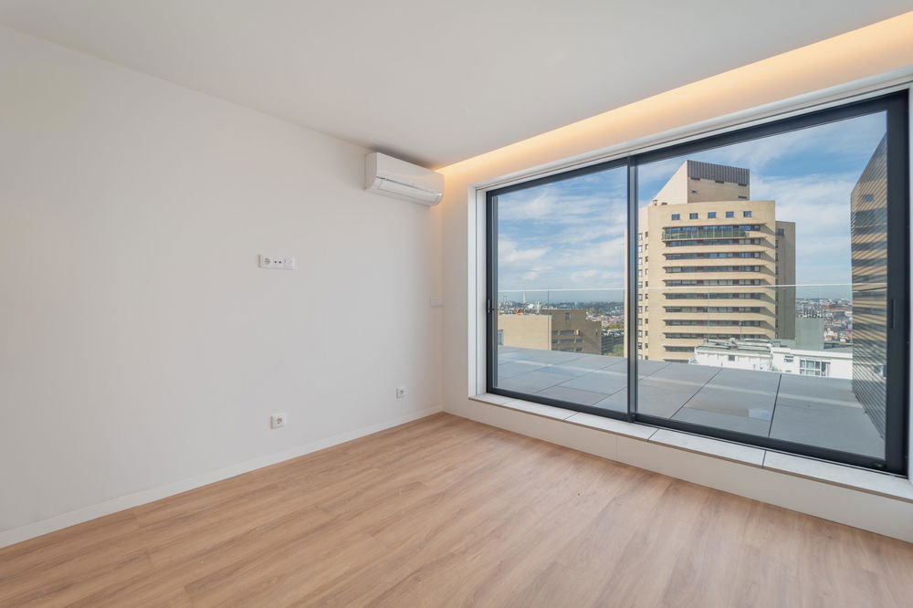 4 bedroom flat with private terrace and garage, Vila Nova de Gaia 1484451973