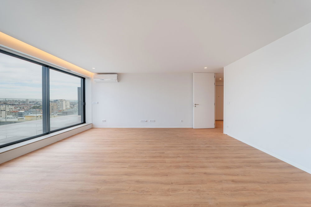 4 bedroom flat with private terrace and garage, Vila Nova de Gaia 1484451973