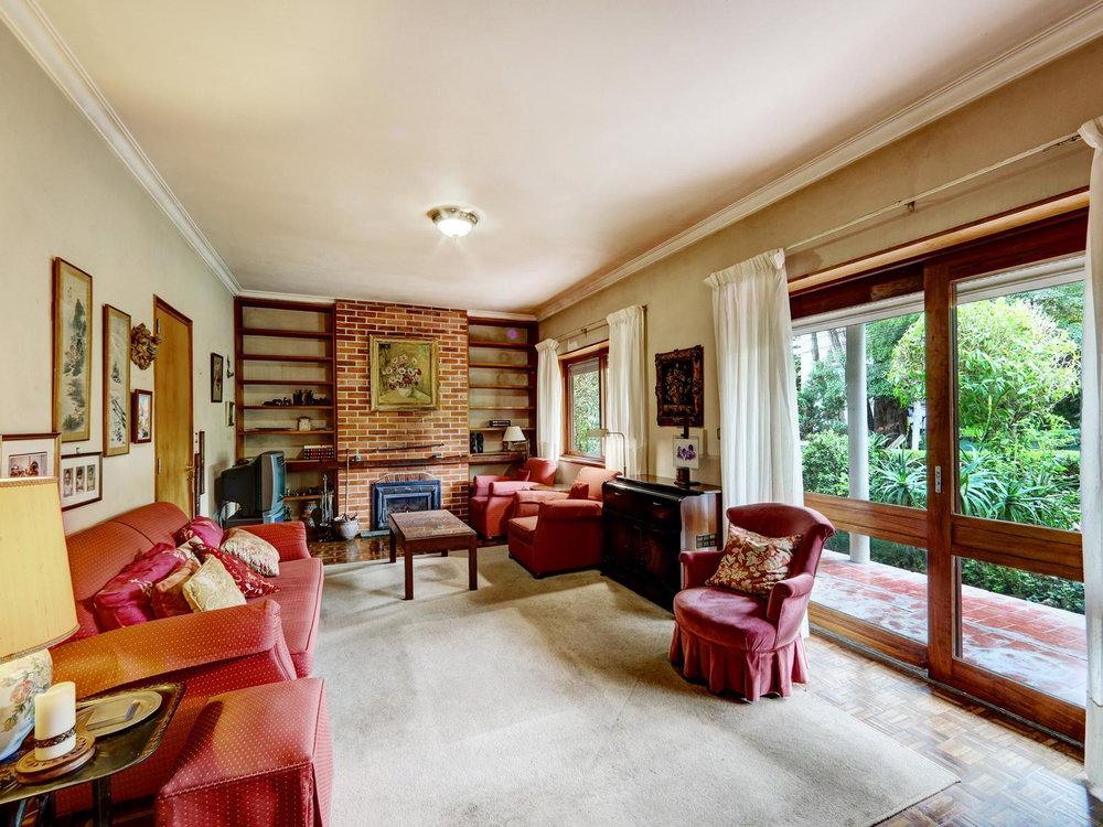 Set of villas on a plot of 1,000 m2, with swimming pool, in Caxias 2510746229